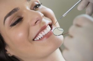 cosmetic dentist