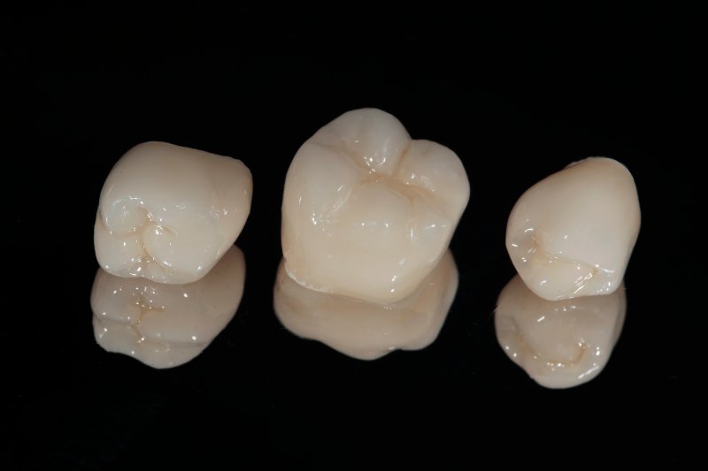 Dental crown